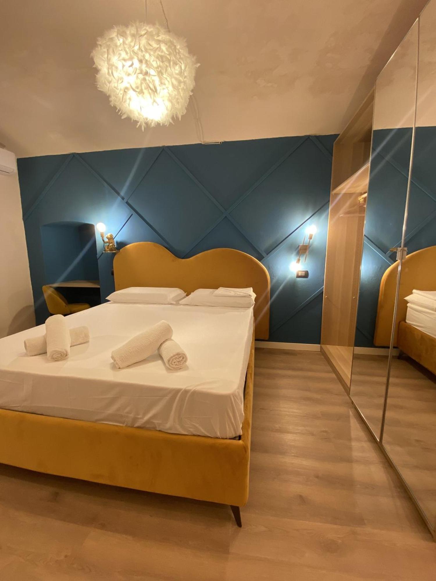 Quiet And Stylish - Bari City Center, Minutes To Station מראה חיצוני תמונה